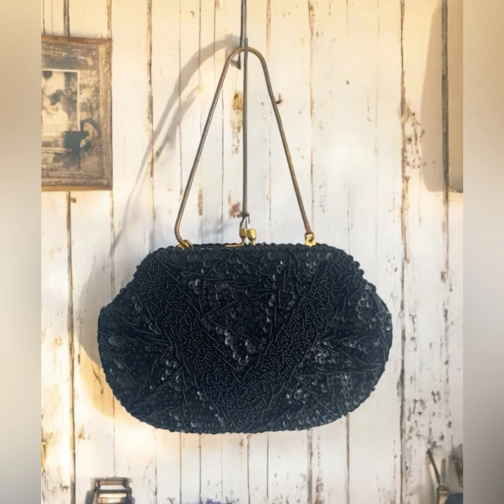 Vintage Beaded Purse. - Picture 1 of 6